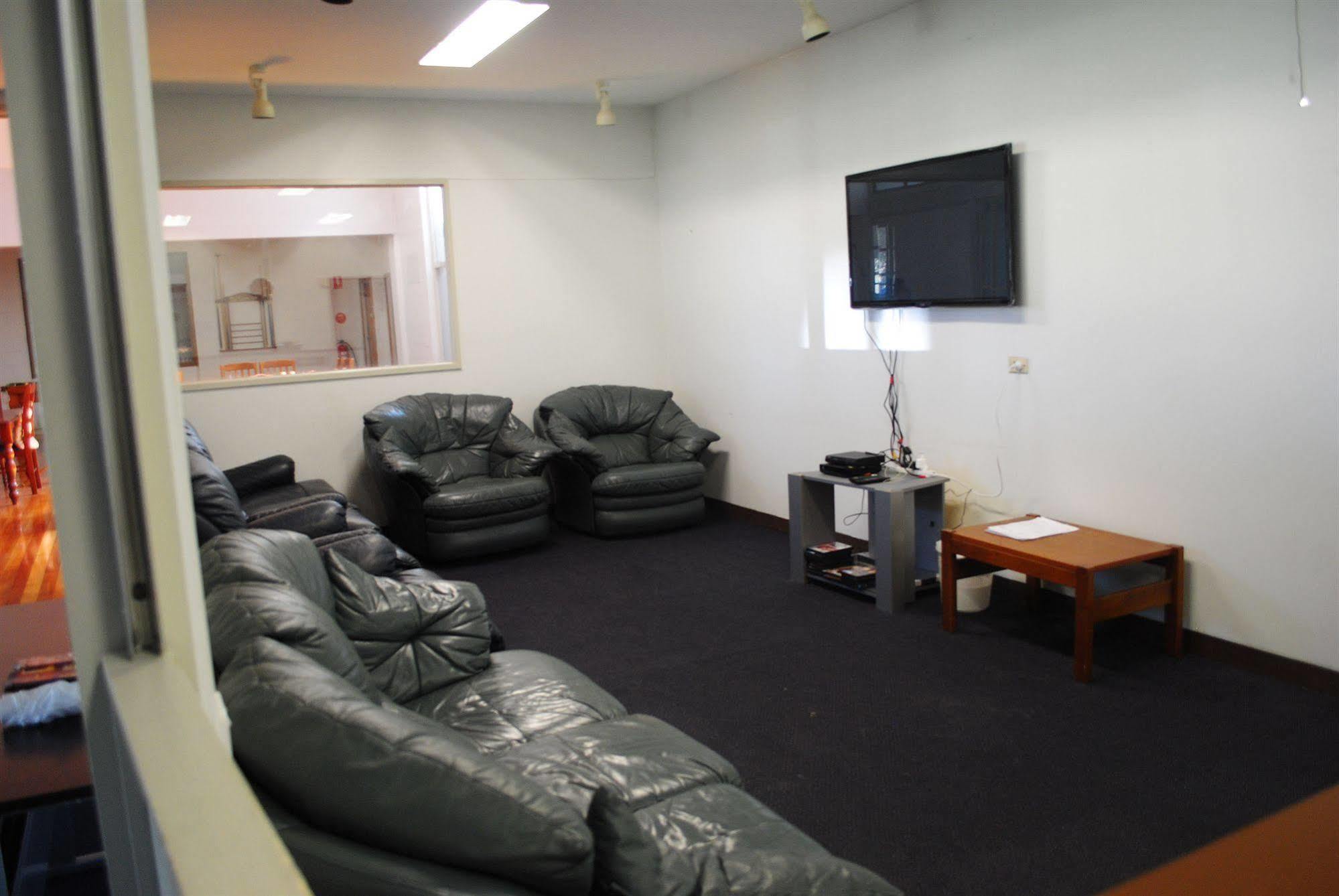 بيت شباب Port Adelaide Backpackers المظهر الخارجي الصورة