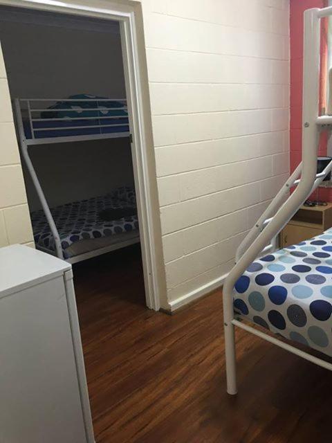 بيت شباب Port Adelaide Backpackers المظهر الخارجي الصورة